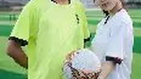 库里断球快攻 外线三分空位得手