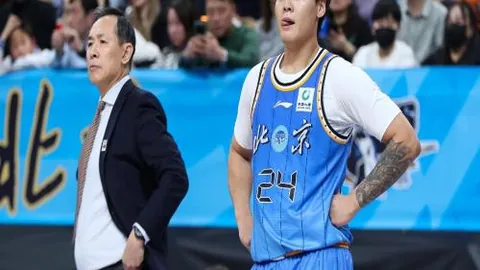 意甲半场战平：罗马与莱切握手言和，科内、加洛错失良机